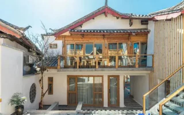Pine Bamboo Inn Lijiang