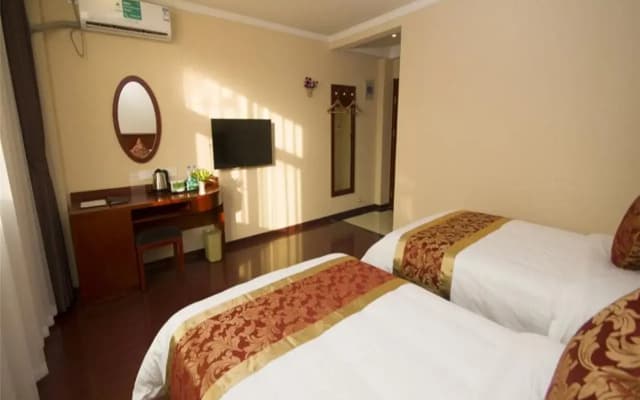 GreenTree Inn Taizhou Xinghua Zhangguo Bus Station Express Hotel