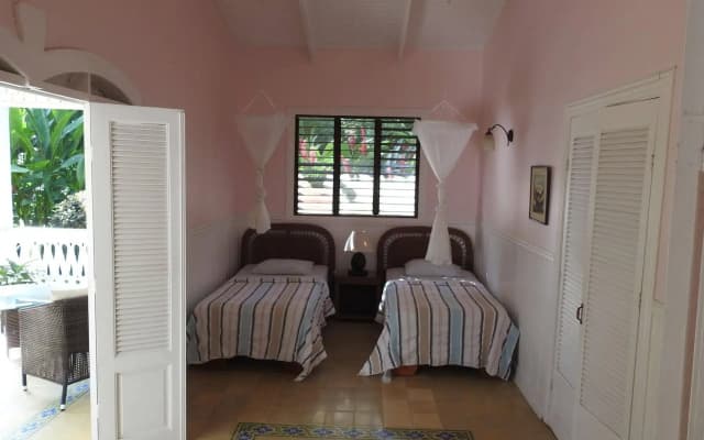 Playa Negra Guesthouse