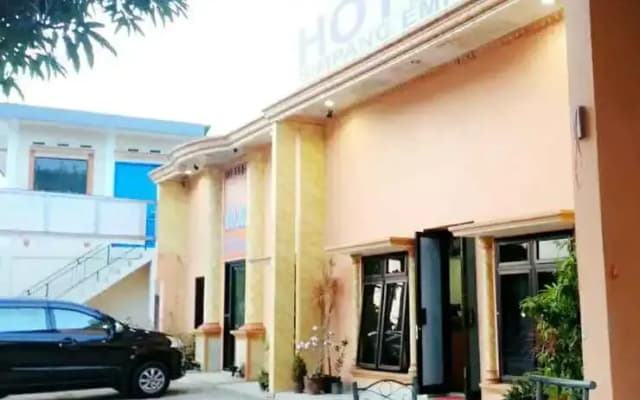 Hotel Simpang Empat