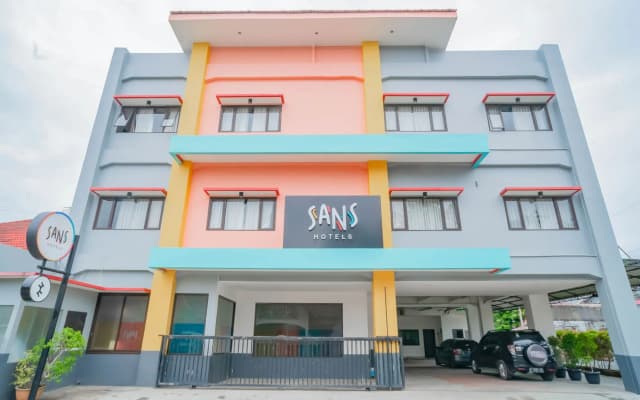 Sans Hotel Widarasari Cirebon