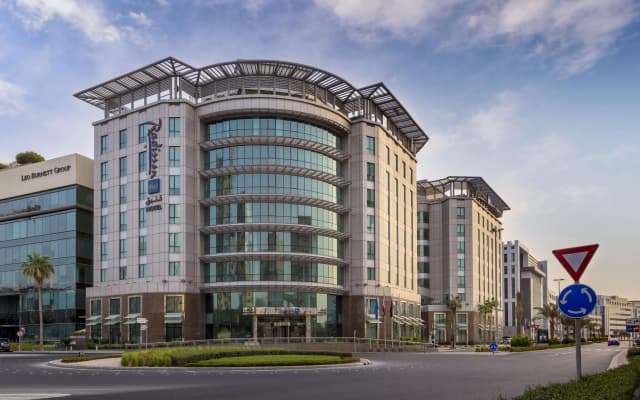 Отель Radisson Blu Hotel, Dubai Media City