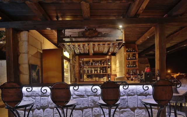 Shoestring Cave House - Hostel