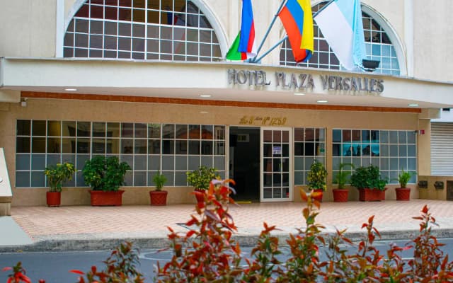 Hotel Plaza Versalles