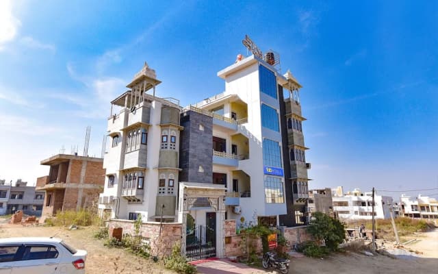 Fabhotel Achrol Palace