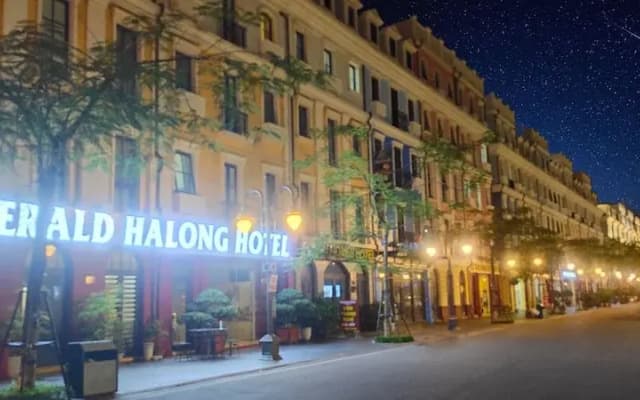 Emerald Halong Hotel
