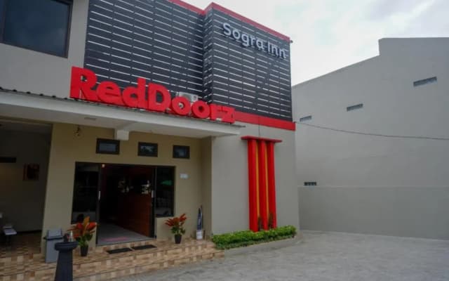 RedDoorz Near Kampus Ump Purwokerto 2