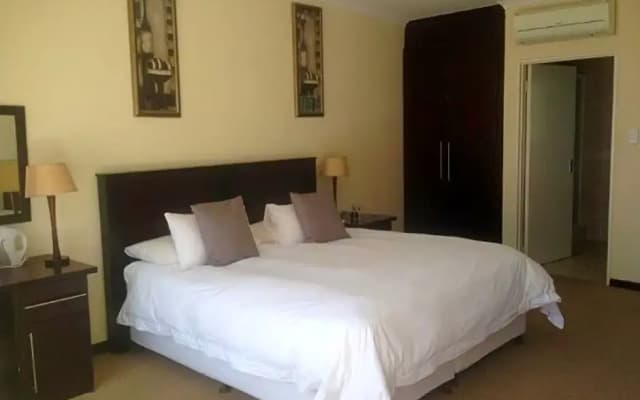 The Lazy Grape Guest Lodge