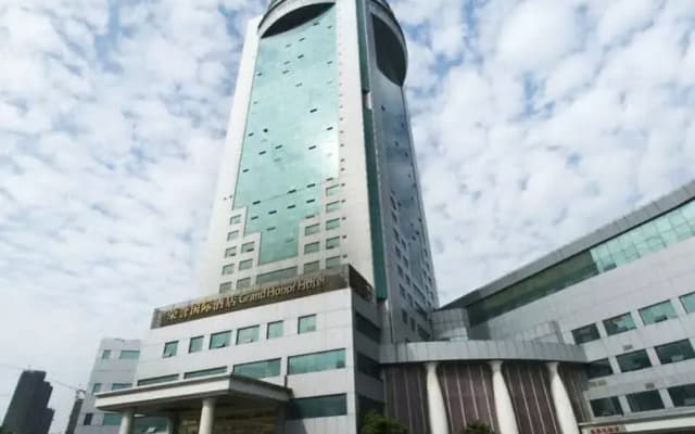 Grand Honor International Hotel