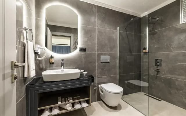Rossi Luxury Hotel