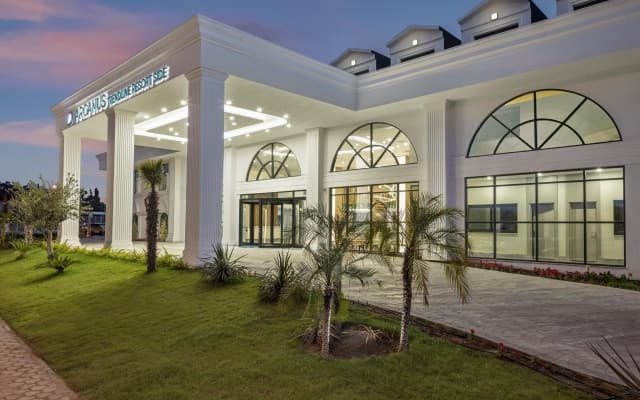 Arcanus Hotels Trendline Side