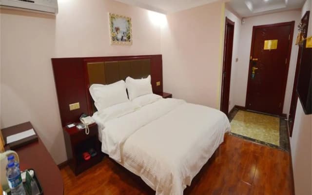 GreenTree Inn Xingtai Railway Station Business Hotel
