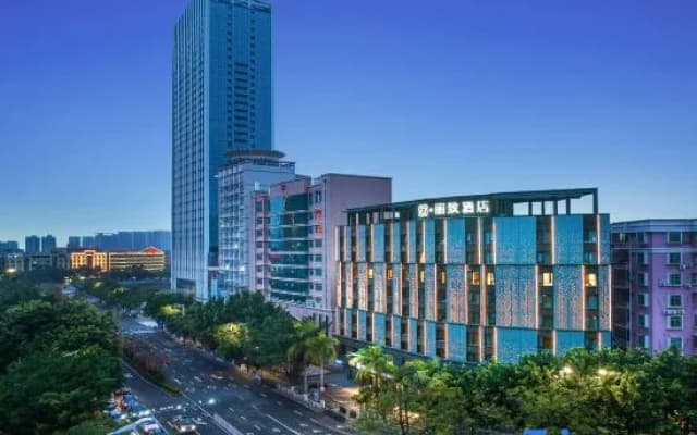 MEHOOD LESTIE Hotel (Maoming High-speed Railway Station)