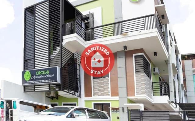 OYO 165 Circle-b Apartelle & Suites (Vaccinated Staff)