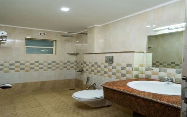 OYO 10428 Hotel Sandal Breeze