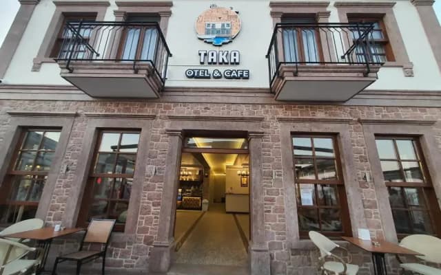 Cunda Taka