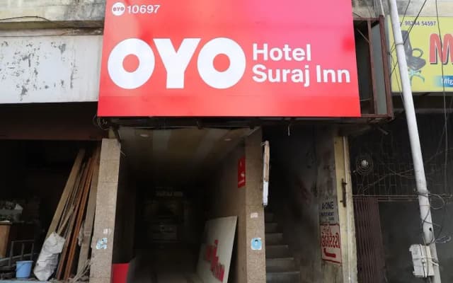 OYO 10697 Hotel Suraj Inn