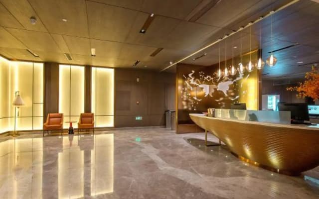 Yatai New City Hot Spring Hotel