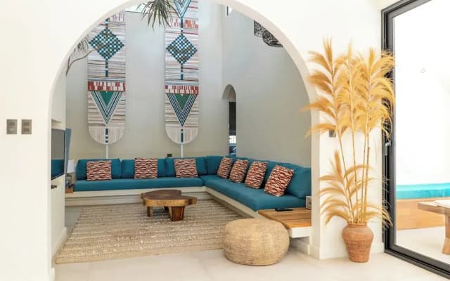 Banana Beach Hotel
