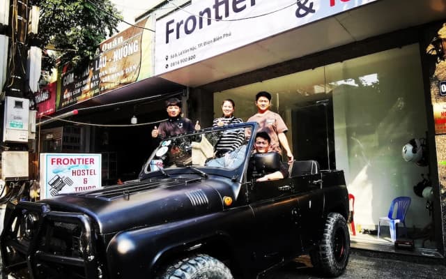 Frontier Hostel & Tours
