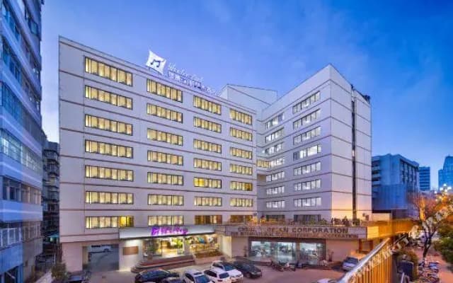 Wonder Land Hotel (Kunming Railway Station)