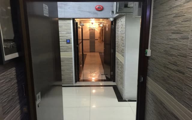 Skylark Hostel