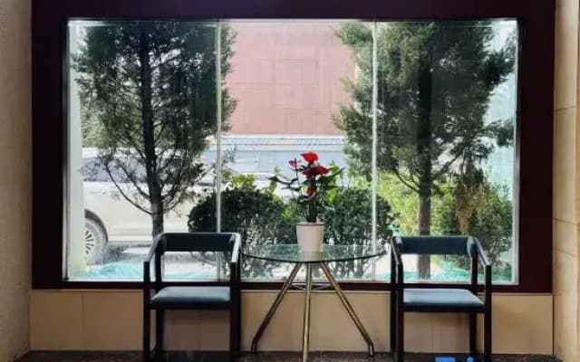 Rezen Hotel