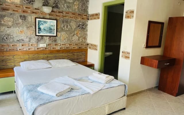 Söğüt Taş Otel