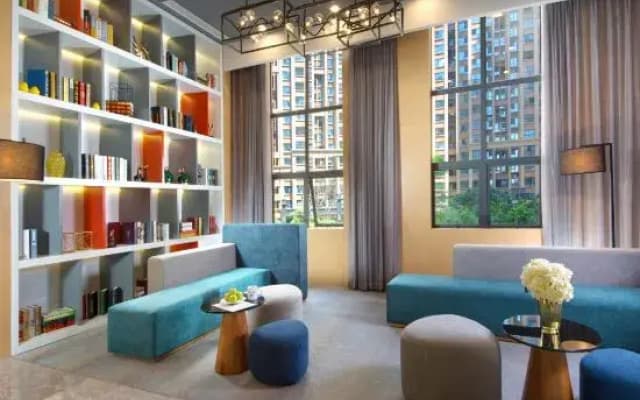 Hui Yue Hotel (Hui Rong Plaza, Chengdu Phoenix Mountain Sports Park)