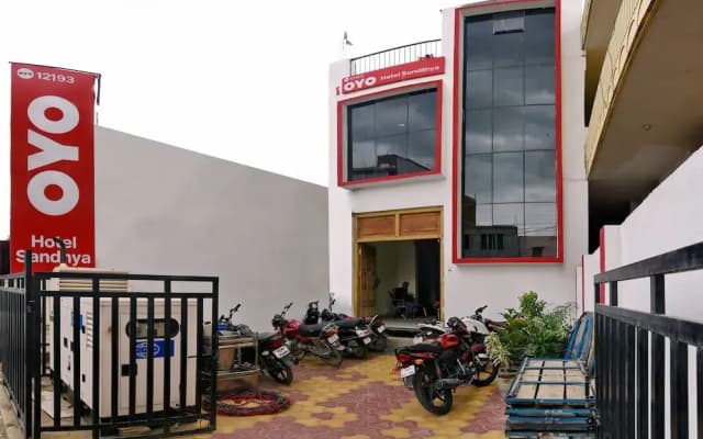 OYO 12193 Sandhya Hotel