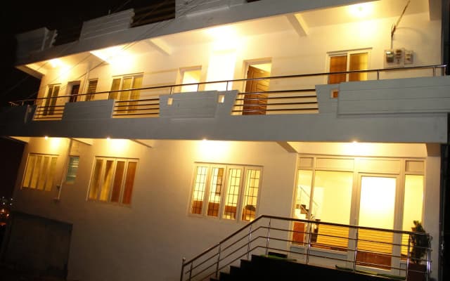 Al Woodlands Residency