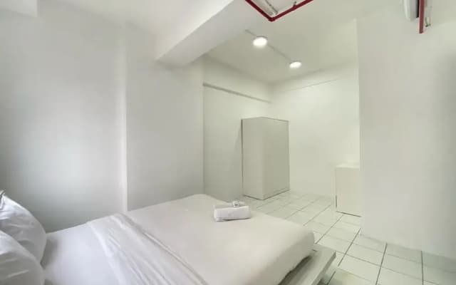 Spacious 1Br at Grand Asia Afrika by Travelio