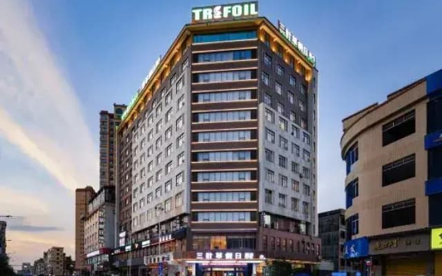 trefoil hotel
