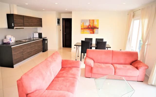 Park Lane Resort Pattaya 2 Bedroom Condo Fully Equiped