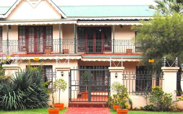 Oakwood Lodge