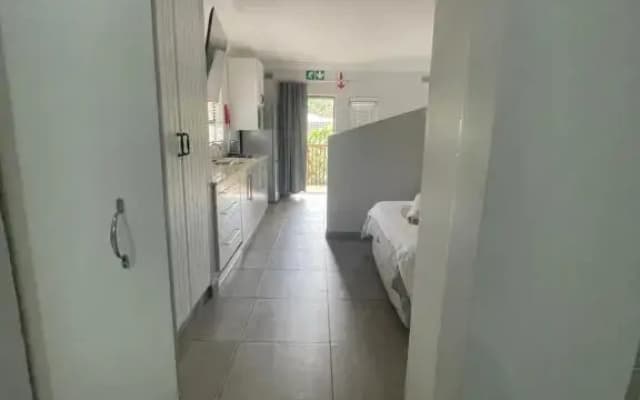 Guest house on Gillian Unit 6