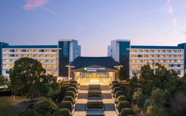 Wyndham Garden Qianjiang Downtown