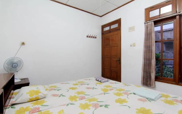 Mas Gun Guest House