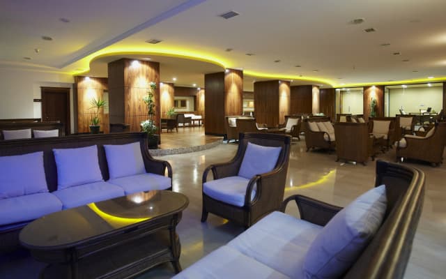 Bodrum Holiday Resort & Spa