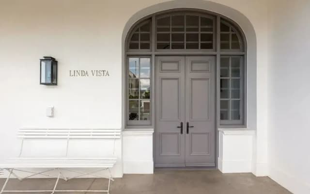 Linda Vista