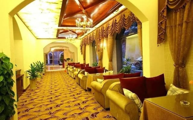 Vienna Hotel (Guiyang Fountain Subway Station Yangmingci Subway Station)