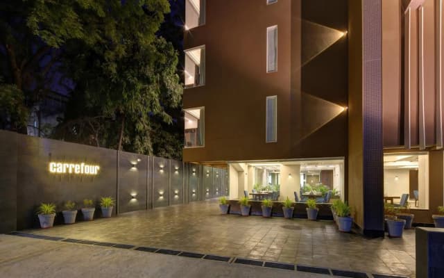 Hotel Carrefour