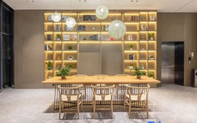 Zhihui orange Hotel (Dongyang Wood Carving City Yintai City Branch)