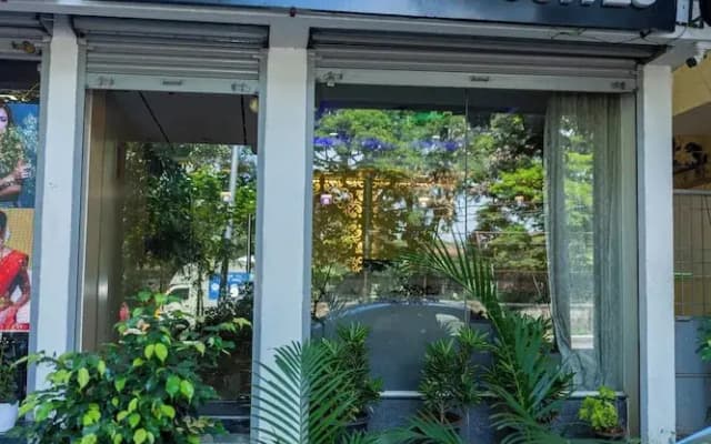 Ishwerya Suites