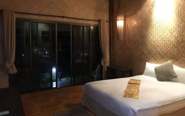J2B Beach Bungalows