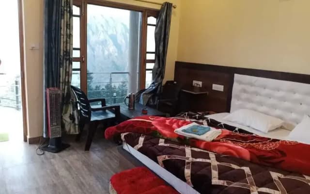 Pine Palace Homestay