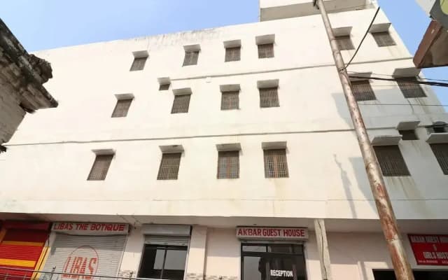 Akbar Guest House By OYO Rooms