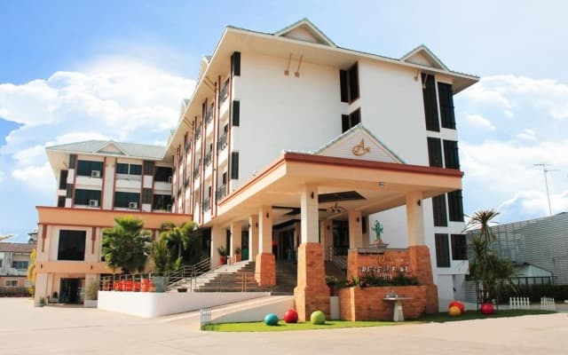 Ayara Grand Palace Hotel