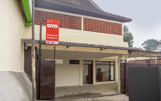 Hotel O Hegarbudhi Residence
