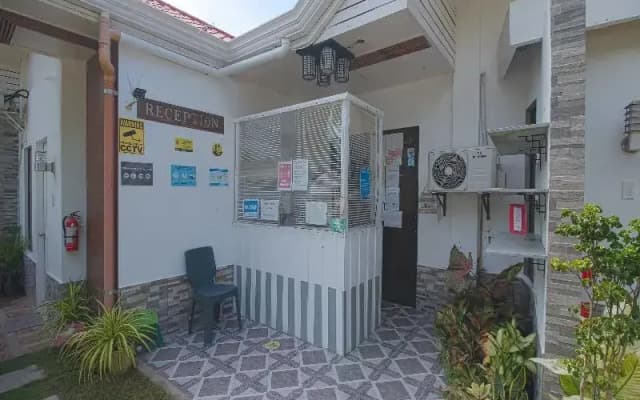 OYO 771 Darius' Residences (Vaccinated Staff)